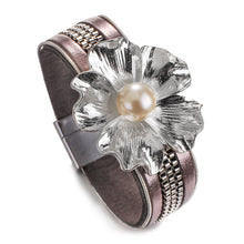 Load image into Gallery viewer, Star Leaf Flower Round Elegant Charm Leather Bracelets