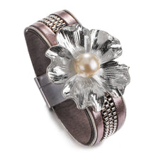 Load image into Gallery viewer, Star Leaf Flower Round Elegant Charm Leather Bracelets
