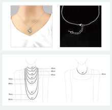 Load image into Gallery viewer, Good Luck Four Leaf Clover Pendant and Necklace
